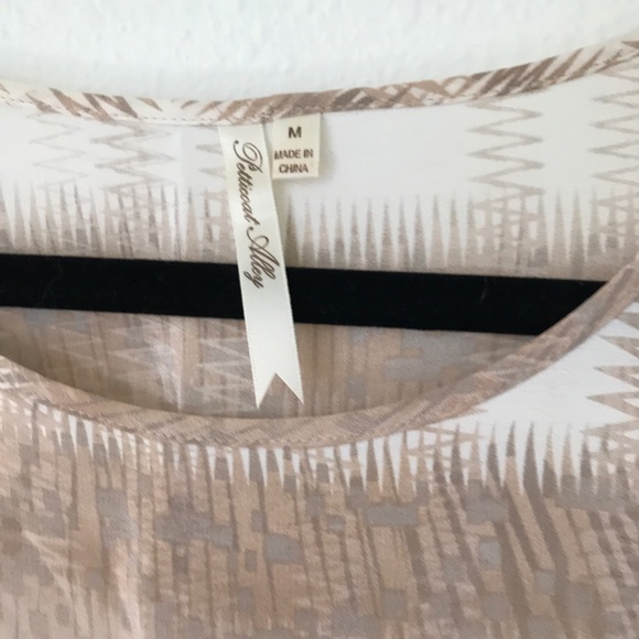 Silk Shift dress with darted waist - Picture 4 of 6